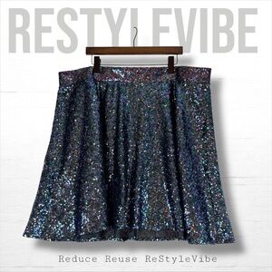 TORRID Women’s Size 3 3X 22-24 Skirt Skater Style Sequin Bling Stretch Lined